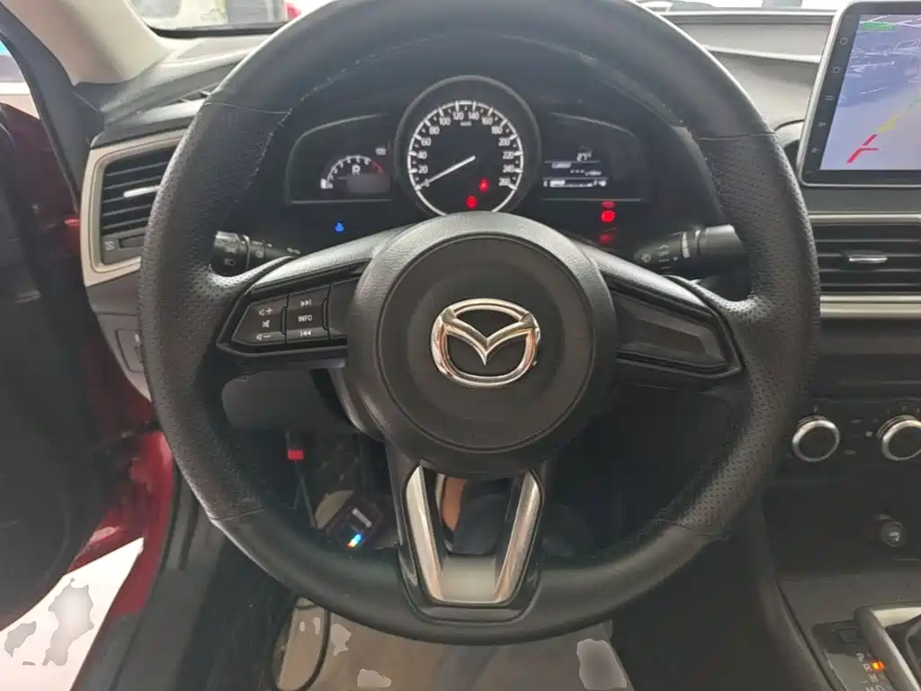 Mazda 3 Axela 2017 — фото 11