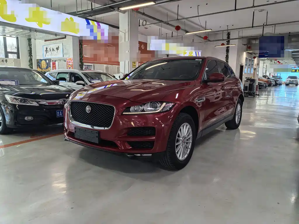 Jaguar F-PACE 2018 — фото 1