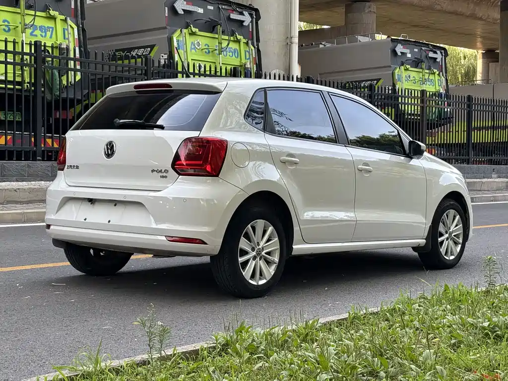 Volkswagen Polo 2017 — фото 6