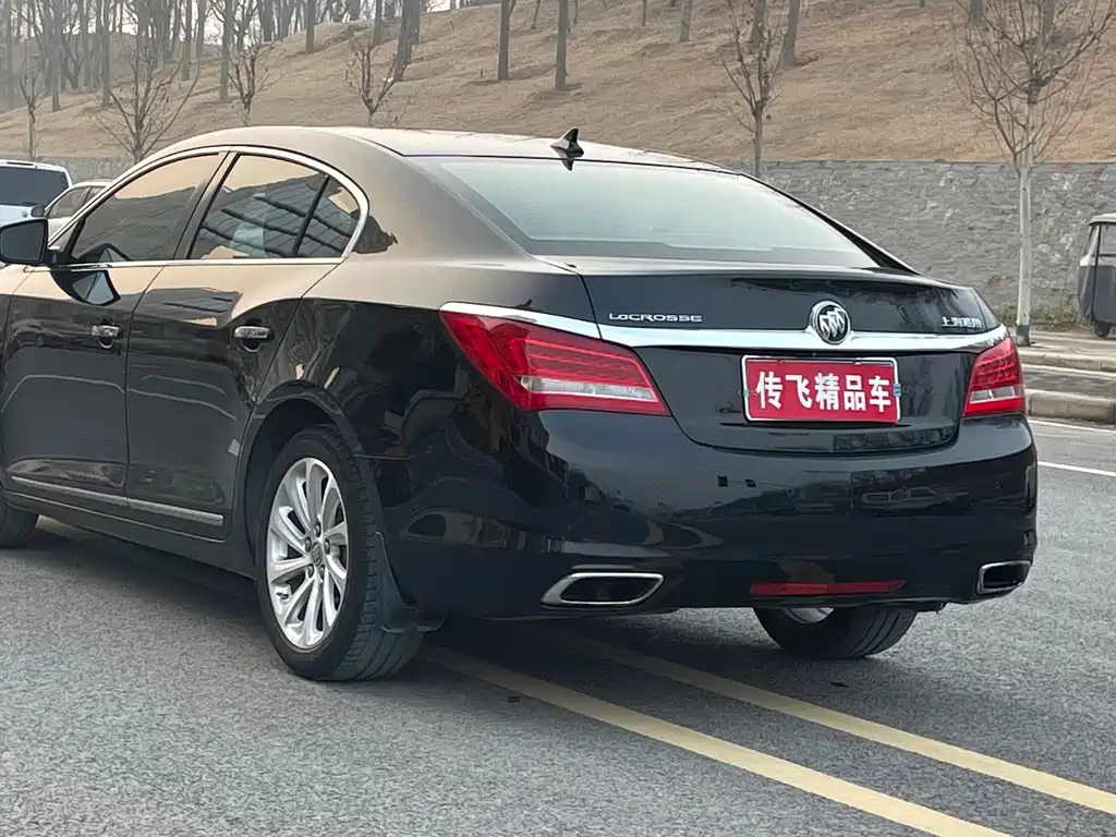 Buick LaCrosse 2015 — фото 14
