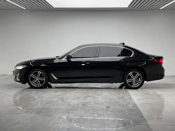 BMW 5 Series 2022