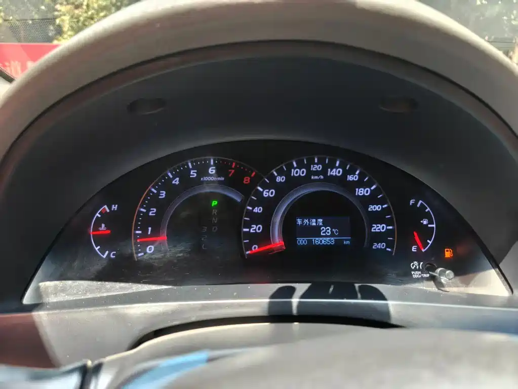 Toyota Camry 2014 — фото 10