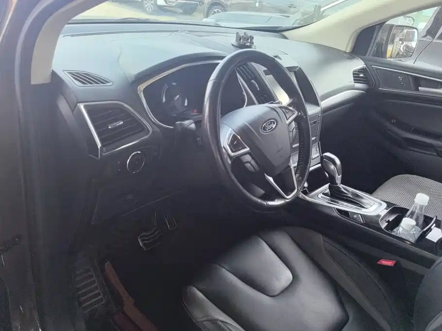 Ford Edge 2015 — фото 12