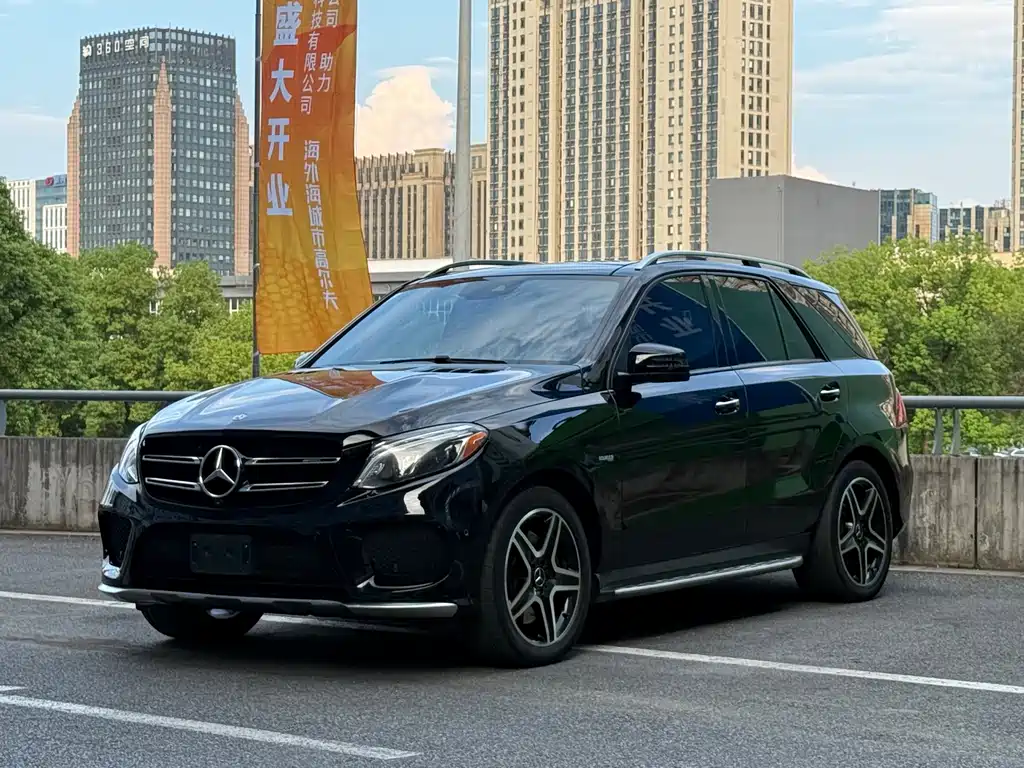 Mercedes-Benz GLE AMG 2018 — фото 1