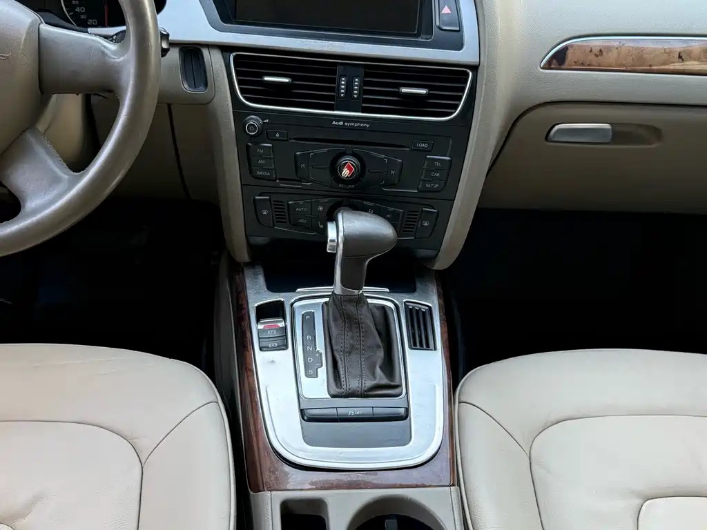 Audi A4L 2011