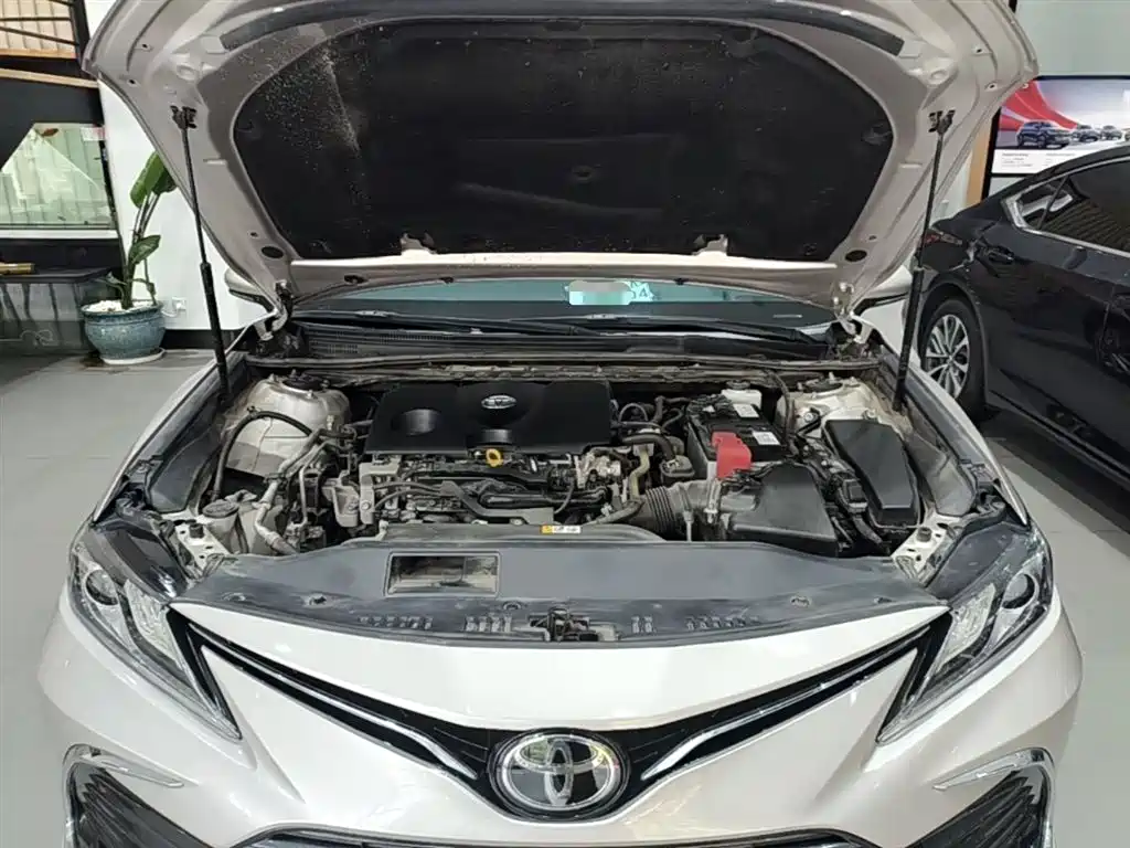 Toyota Camry 2022 — фото 20