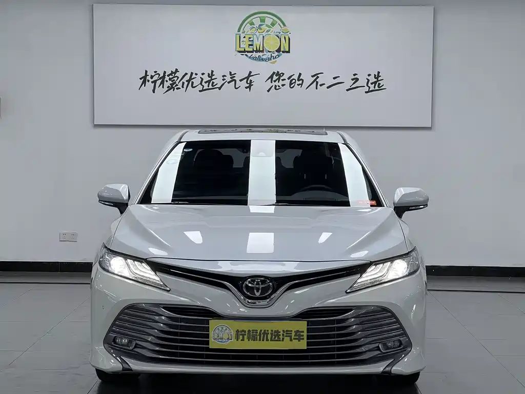 Toyota Camry 2019 — фото 3