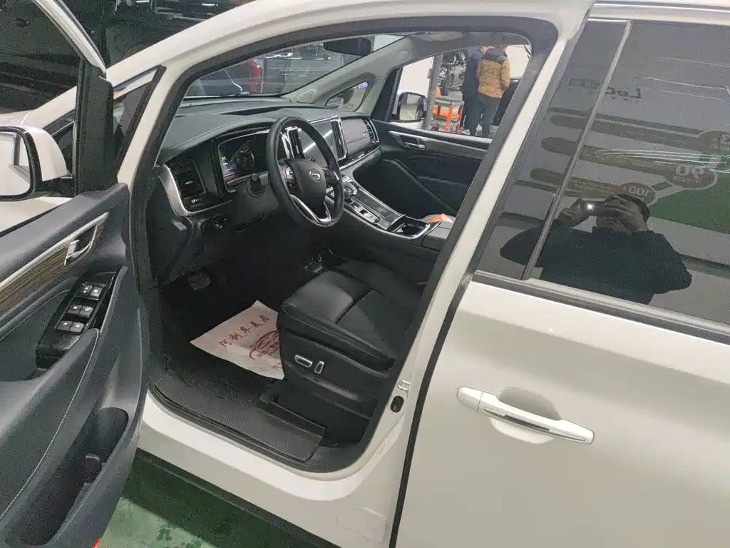 GAC Motor Trumpchi M8 2023 — фото 4