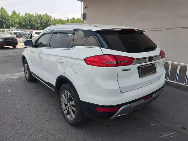 Geely Boyue 2018