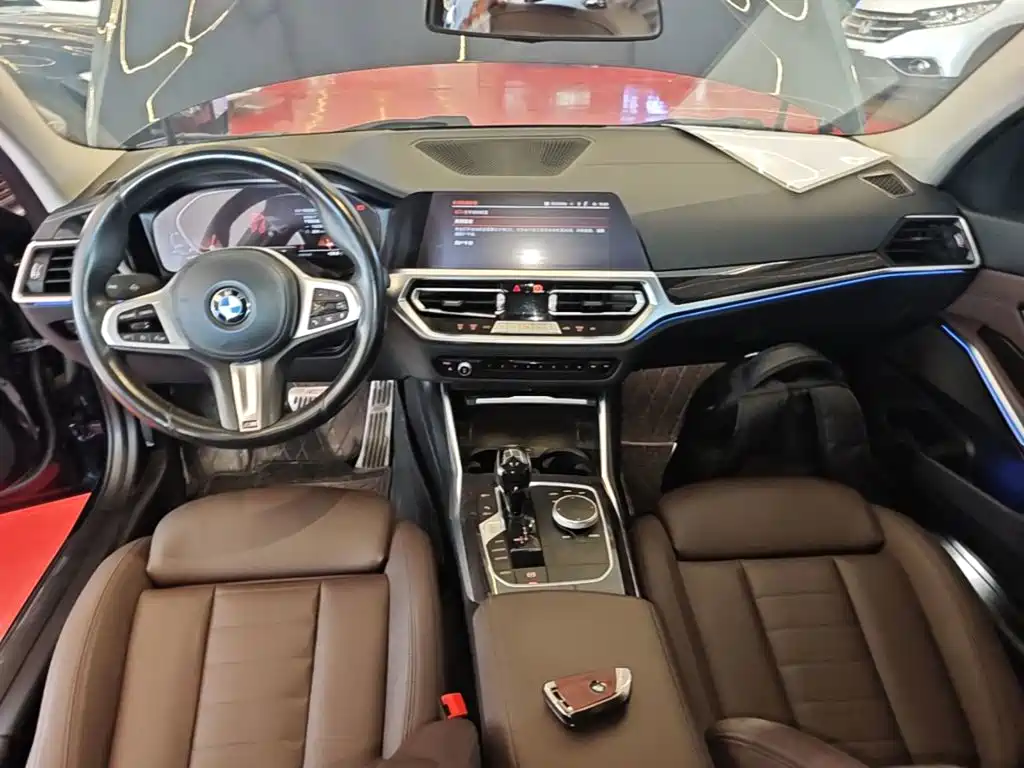 BMW 3 Series 2021 — фото 10