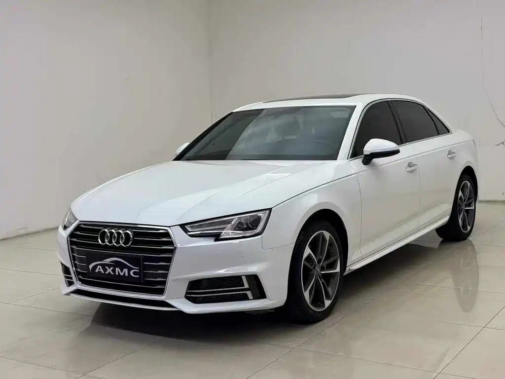 Audi A4L 2019 — фото 1