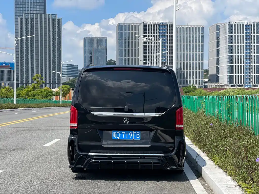 Mercedes-Benz V-Class 2019 — фото 6