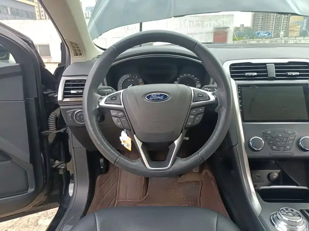 Ford Mondeo 2019 — фото 11