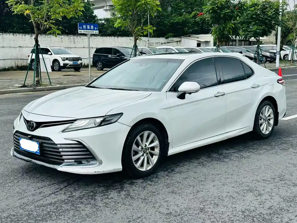Toyota Camry 2021