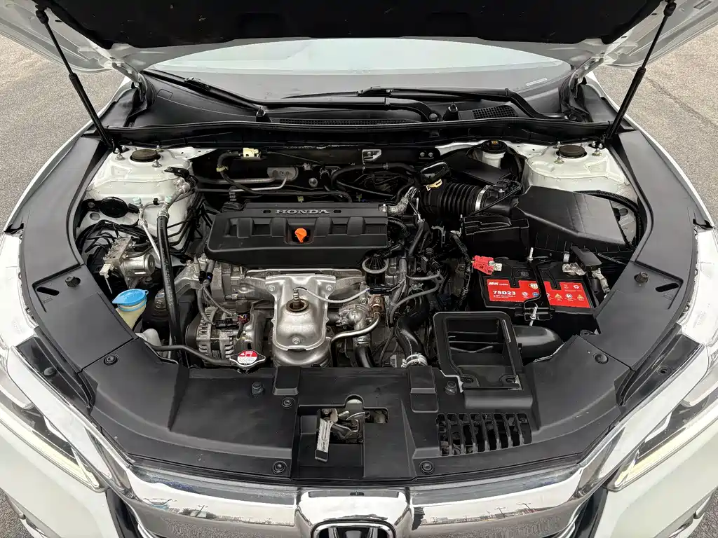 Honda Accord 2017 — фото 24