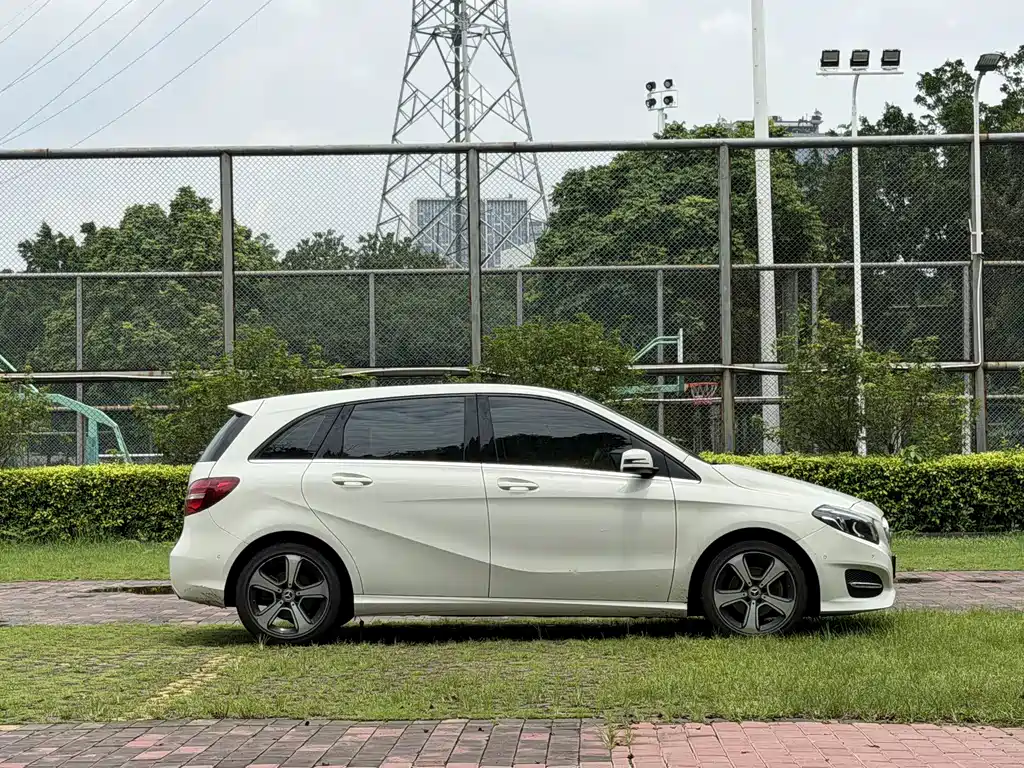 Mercedes-Benz B-Class 2019