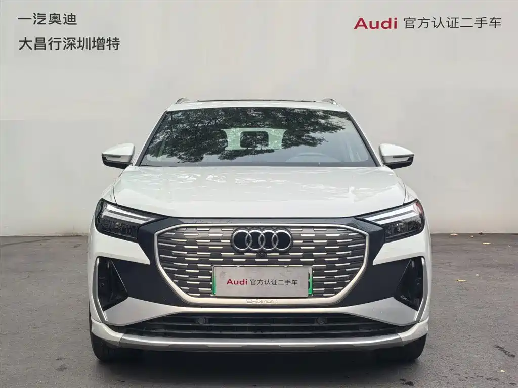 Audi Q4 E-Tron 2025 — фото 2