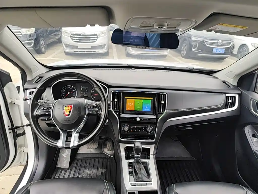 Roewe RX5 2017 — фото 10