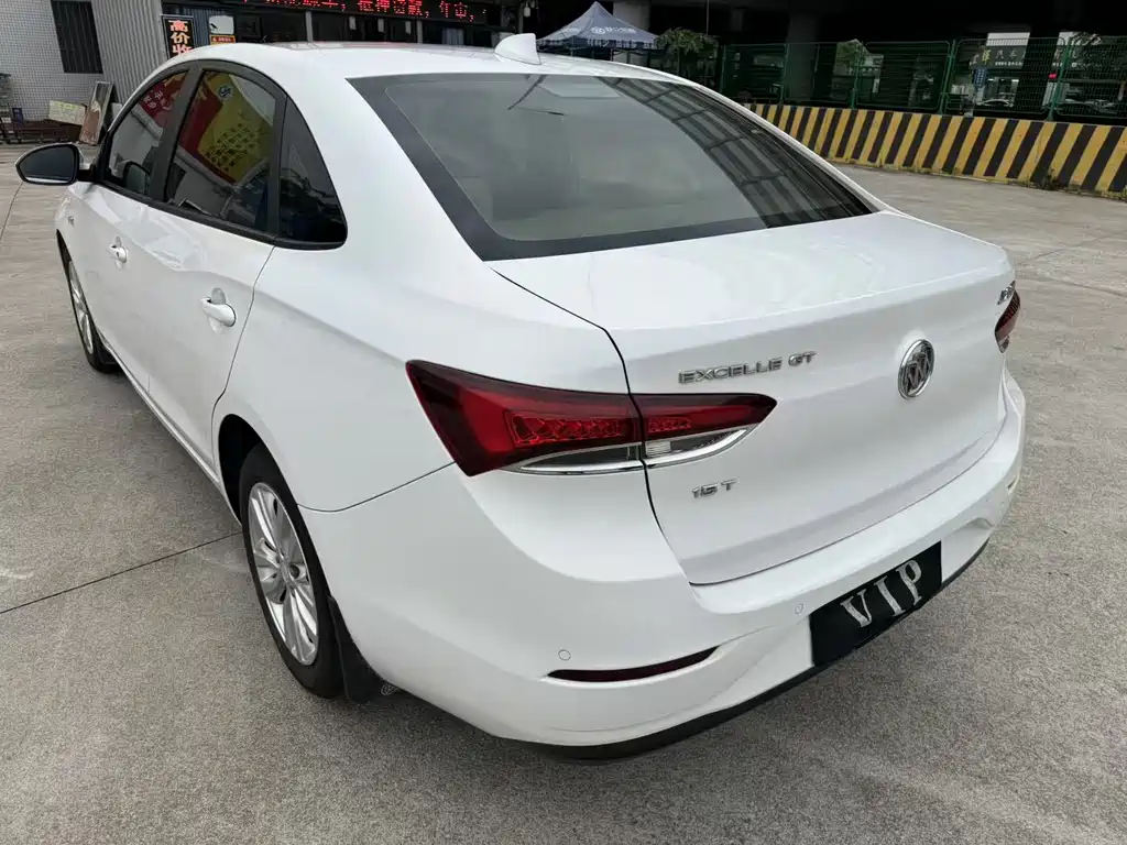 Buick Excelle 2018 — фото 7