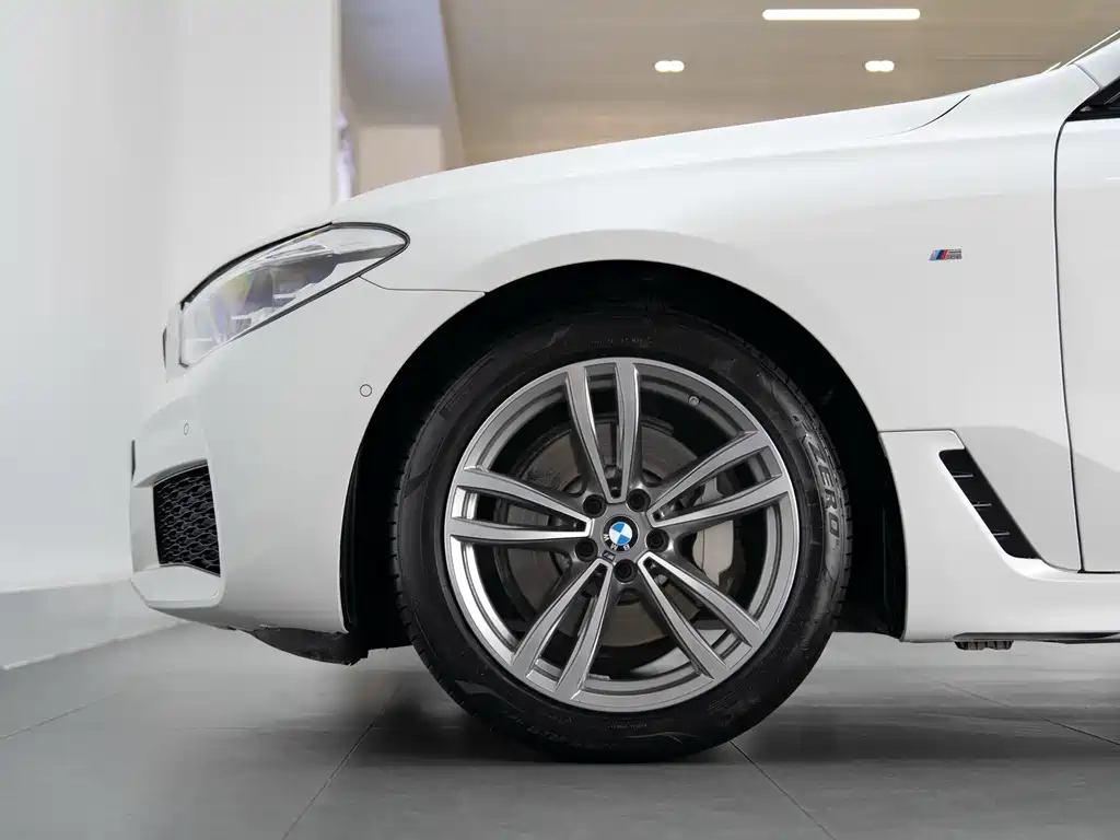 BMW 6 Series GT 2020 — фото 8