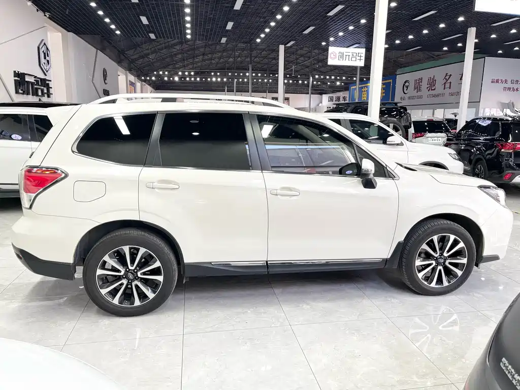 Subaru Forester 2017 — фото 9