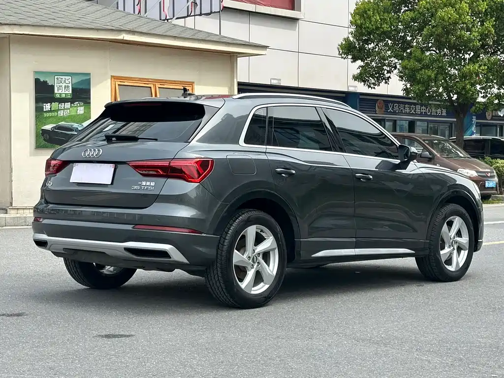 Audi Q3 2020 — фото 13