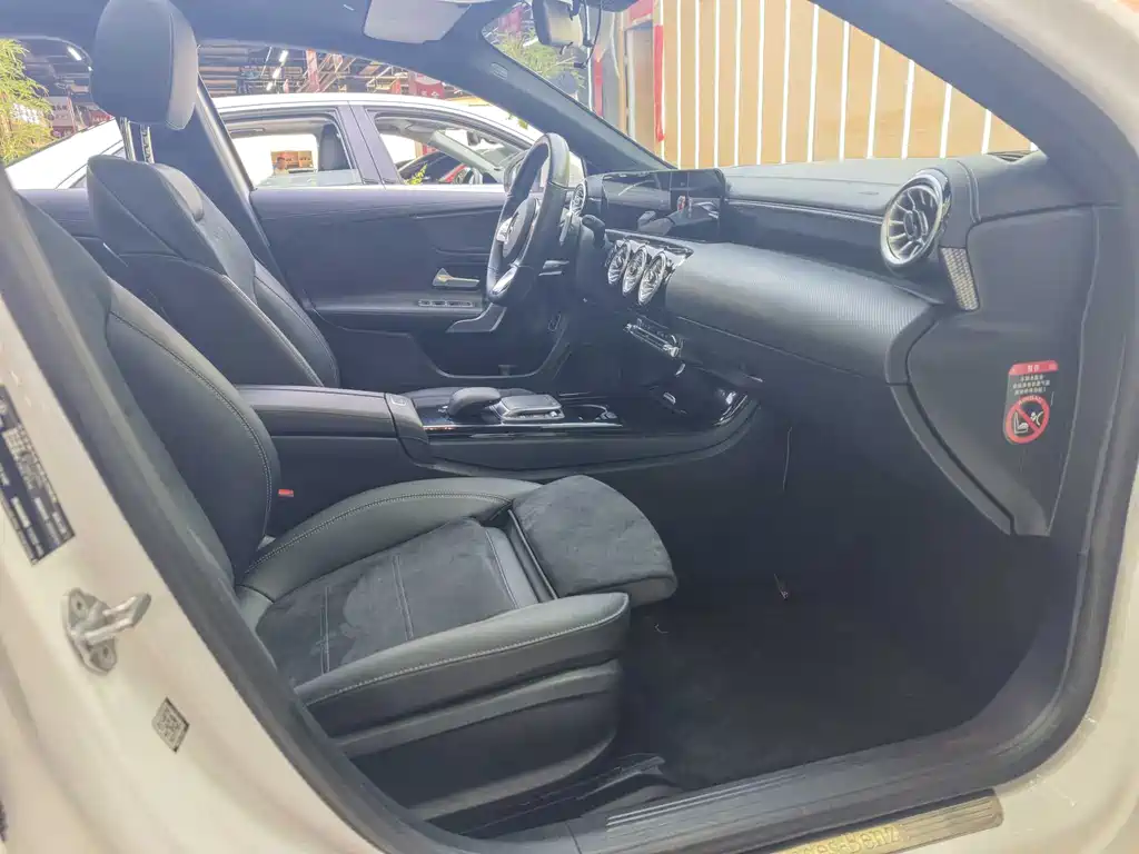 Mercedes-Benz A-Class 2023 — фото 16