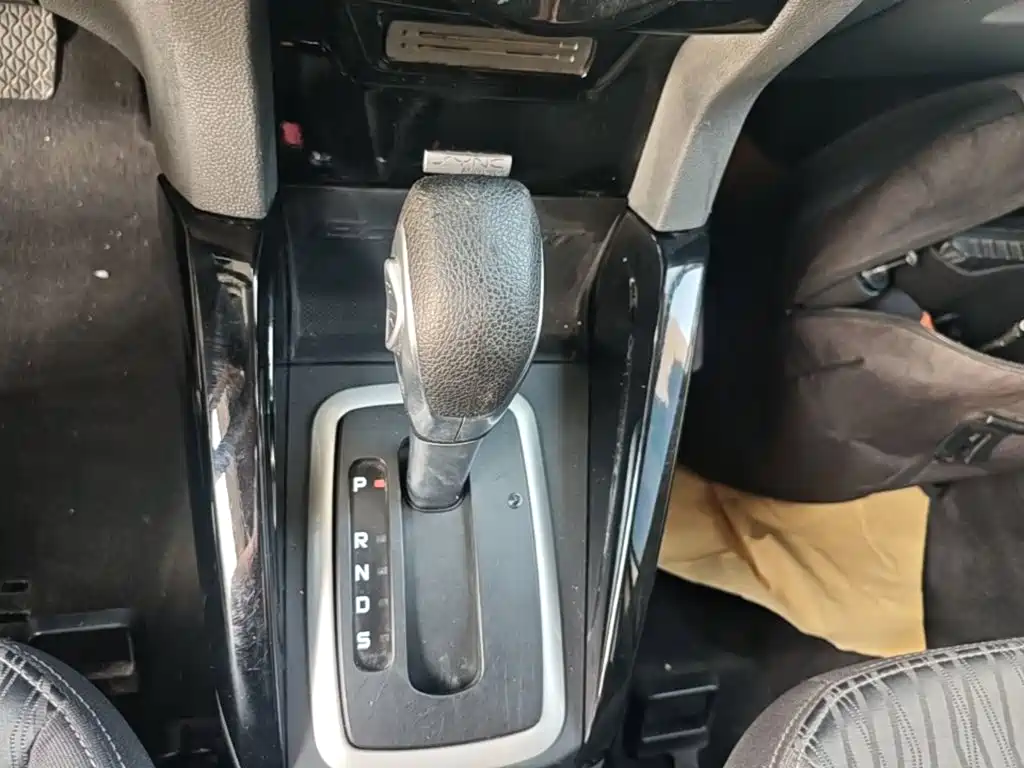 Ford Ecosport 2015 — фото 14