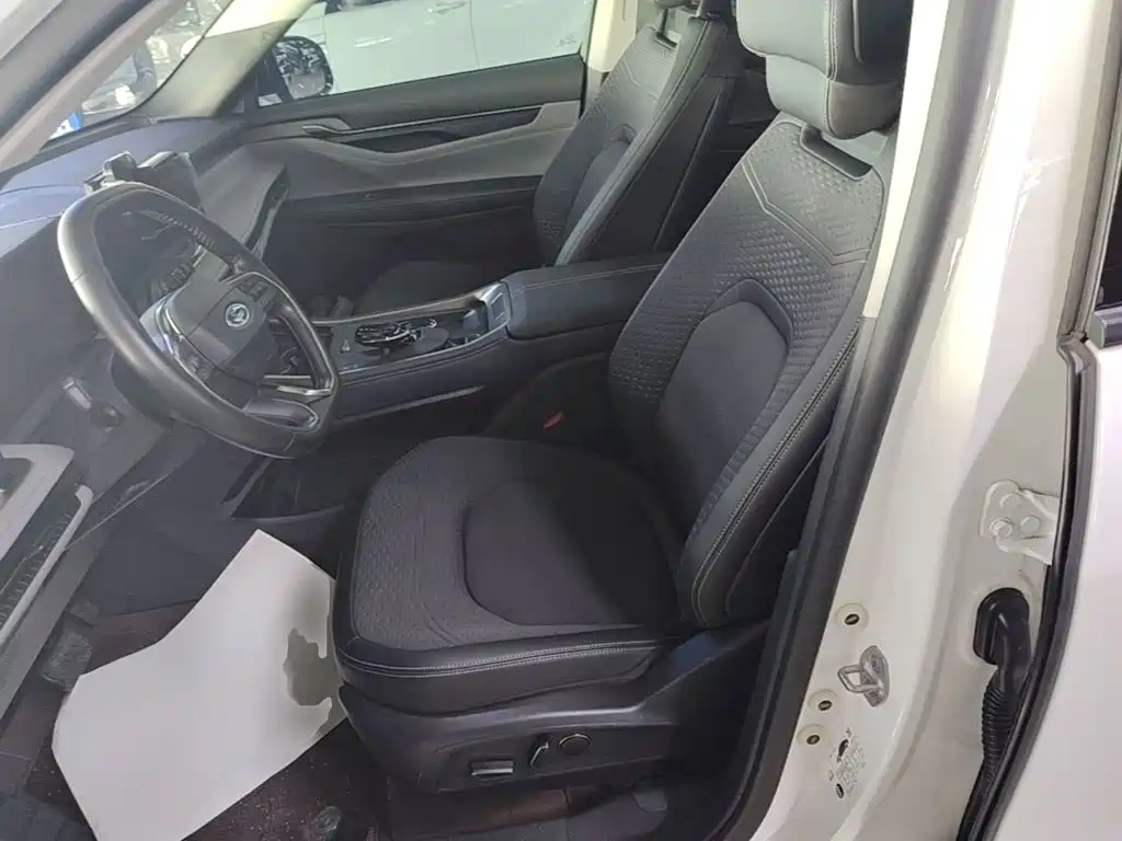Ford Edge 2023 — фото 15