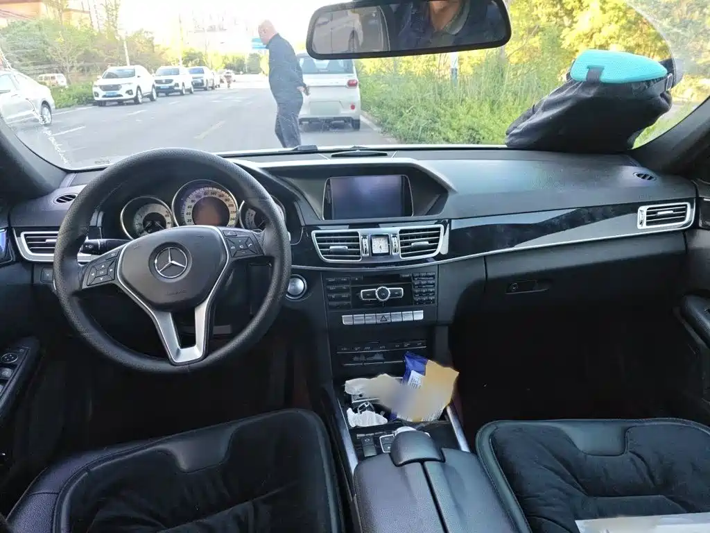 Mercedes-Benz E-Class 2015 — фото 13