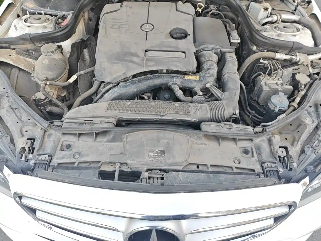 Mercedes-Benz E-Class 2015 — фото 11