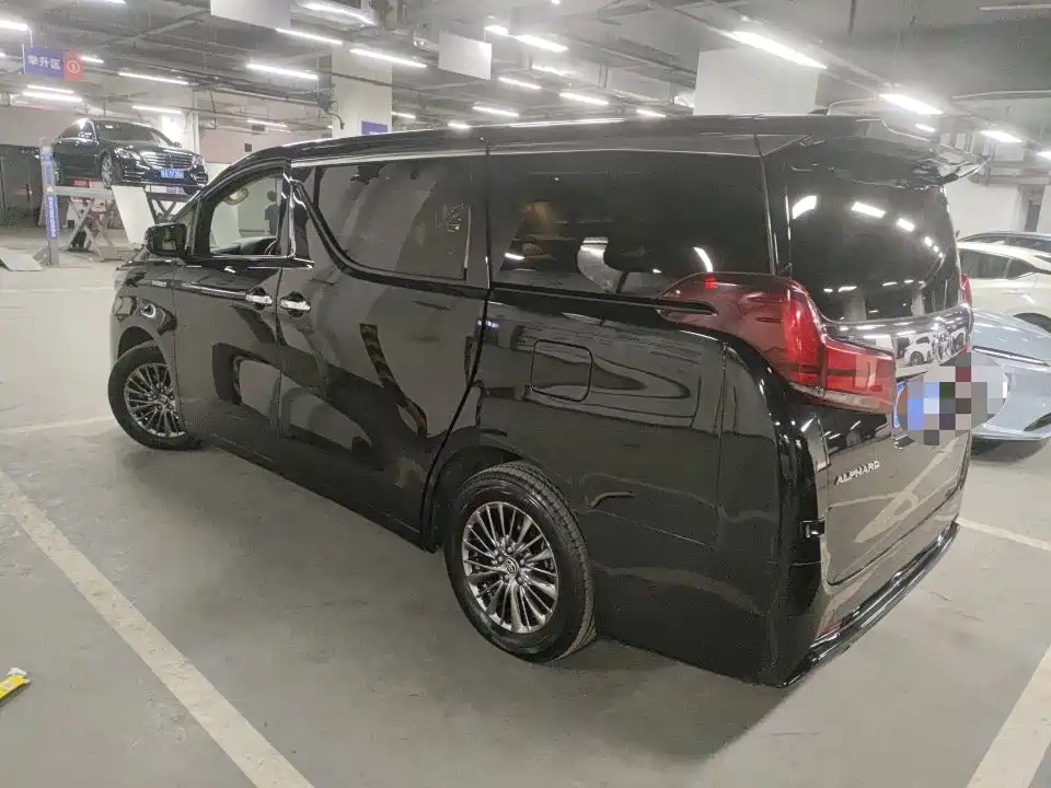 Toyota Alphard 2021