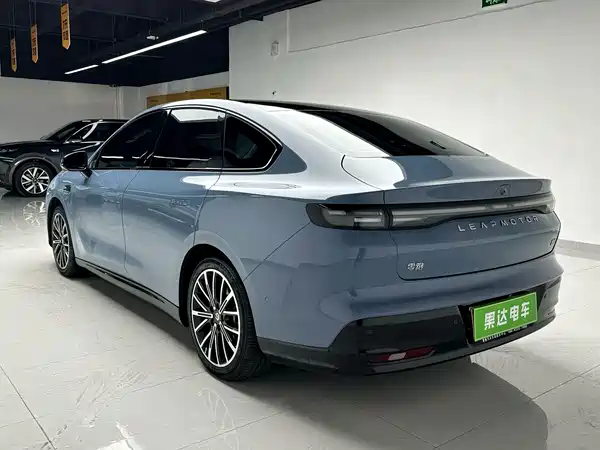 Leapmotor B01 2025
