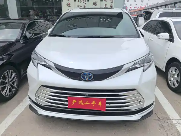 Toyota Sienna 2023