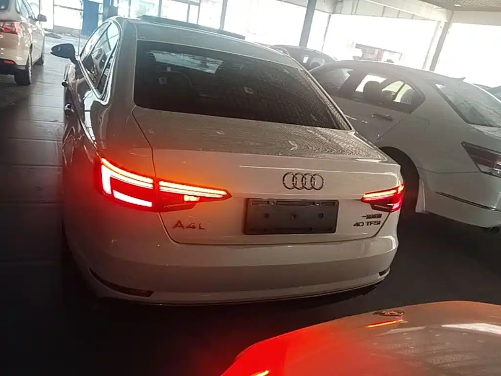 Audi A4L 2017