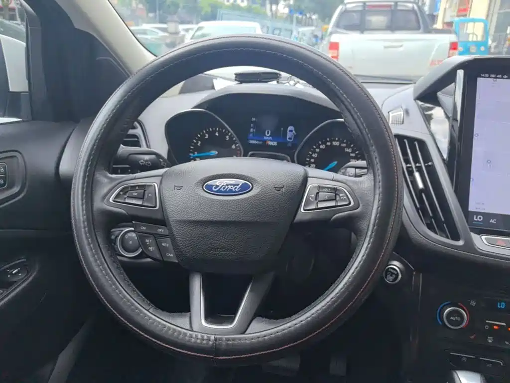 Ford Kuga 2020 — фото 11