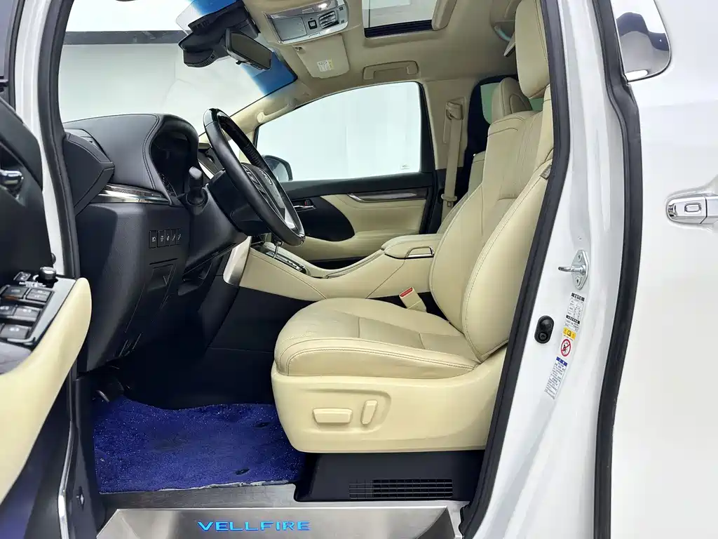Toyota Vellfire 2019 — фото 6