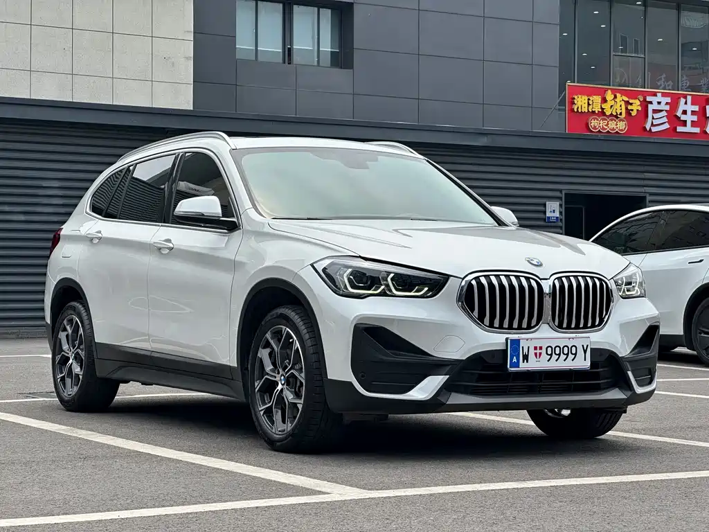 BMW X1 2022 — фото 3