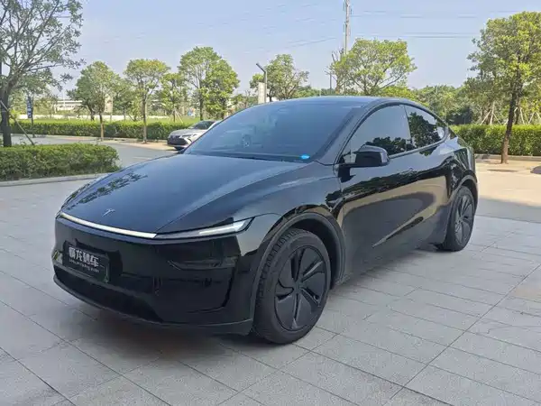 Tesla Model Y 2026