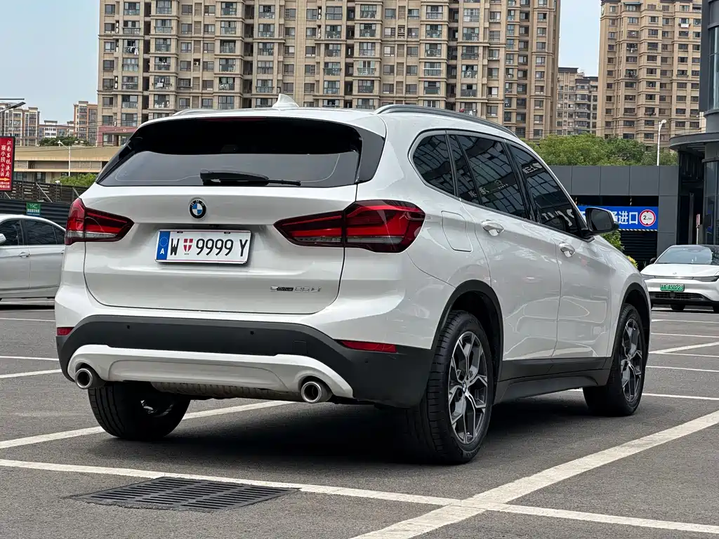BMW X1 2022 — фото 7