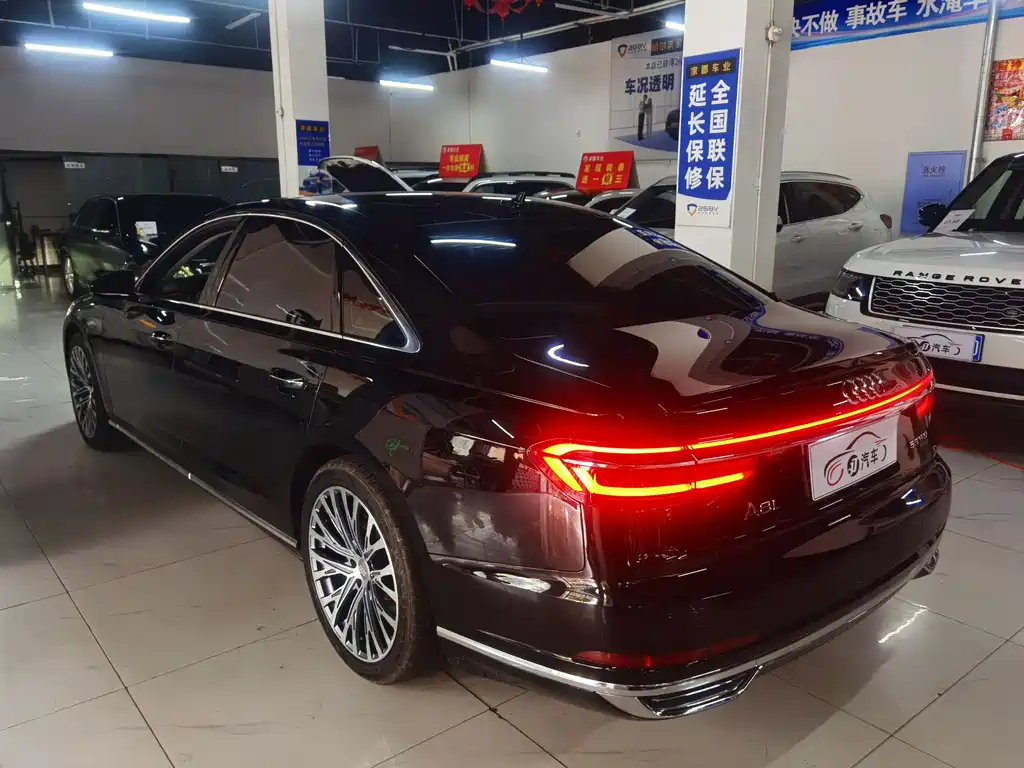 Audi A8 2021