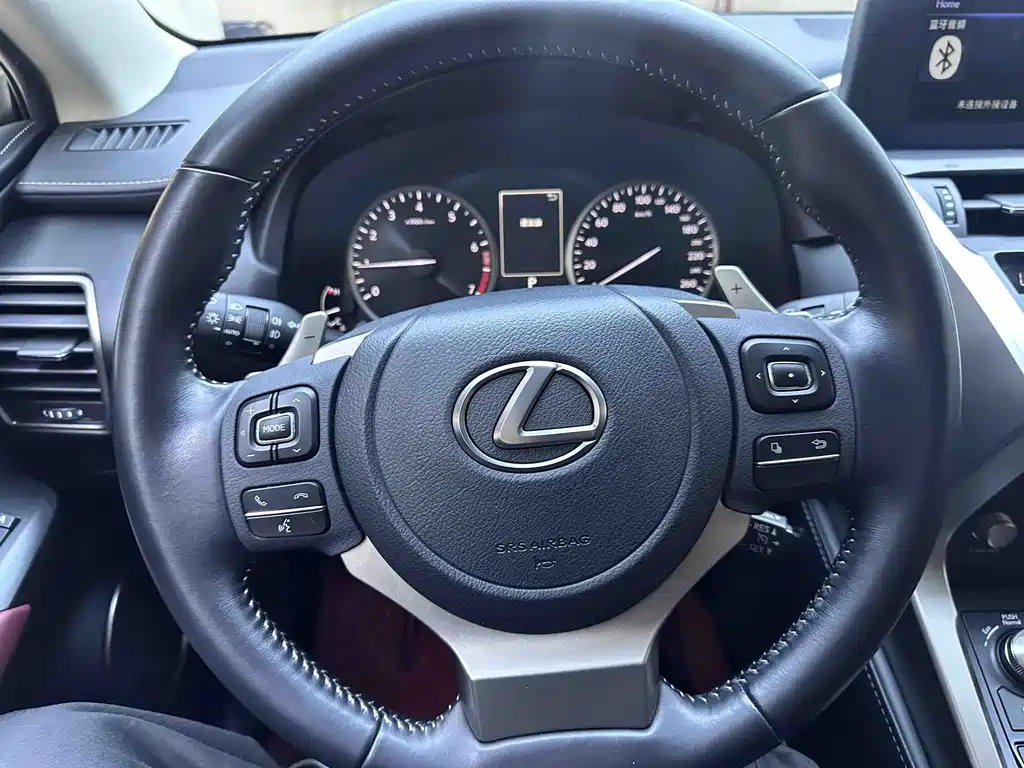 Lexus NX 2021 — фото 10