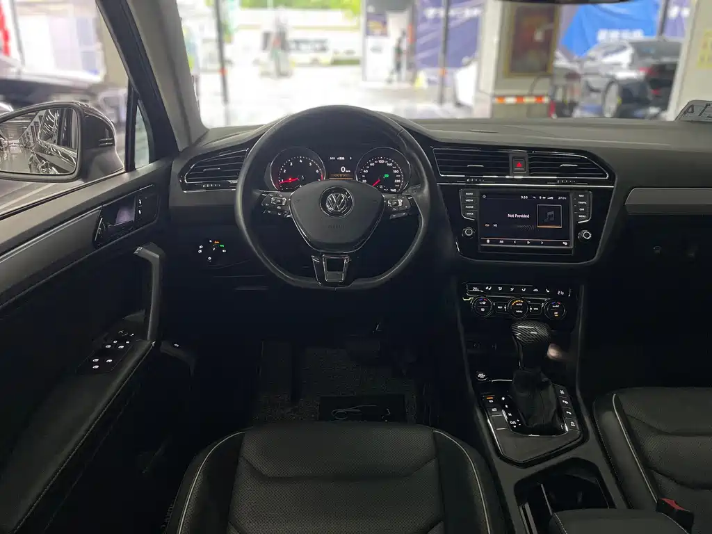 Volkswagen Tiguan L 2017