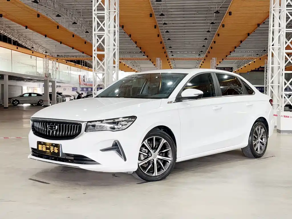 Geely Emgrand 2022
