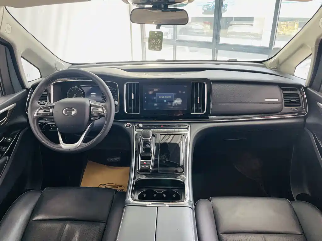 GAC Motor Trumpchi M8 2022 — фото 6