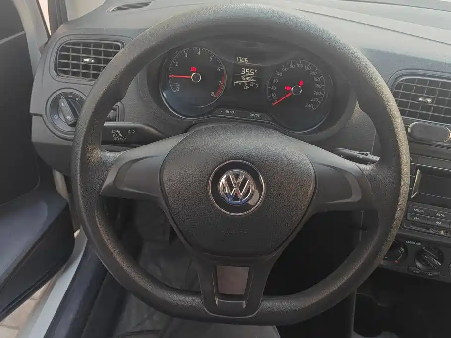 Volkswagen Polo 2019 — фото 15
