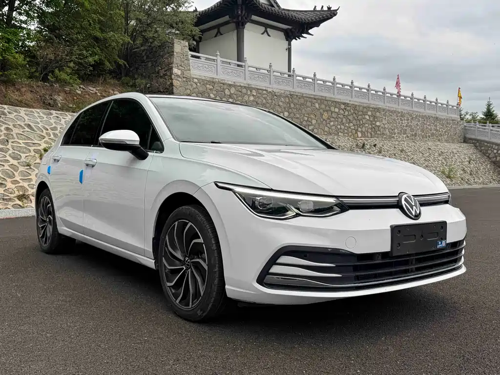 Volkswagen Golf 2021