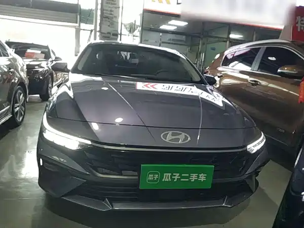 Hyundai Elantra 2024