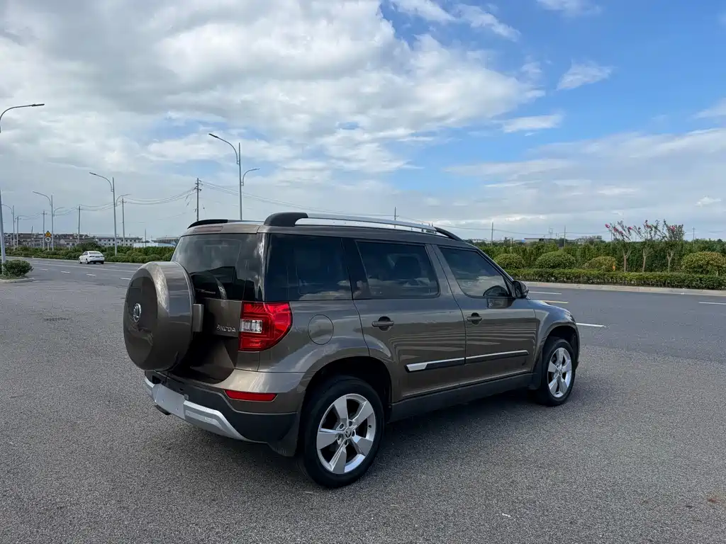 Skoda Yeti 2014 — фото 9
