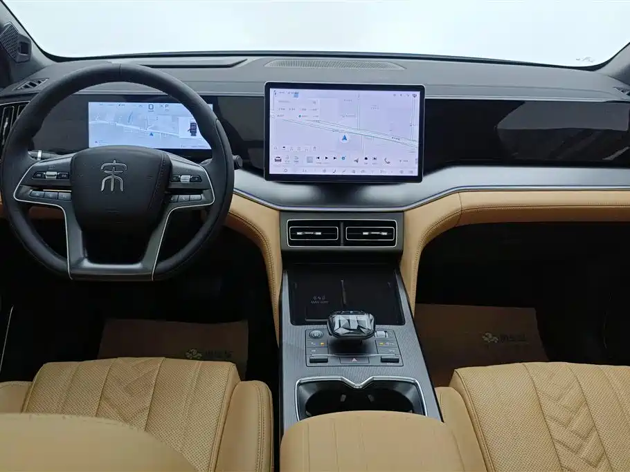 BYD L DM-i 2024 — фото 12